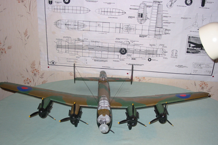 kit D03 Avro Lancaster Bomber